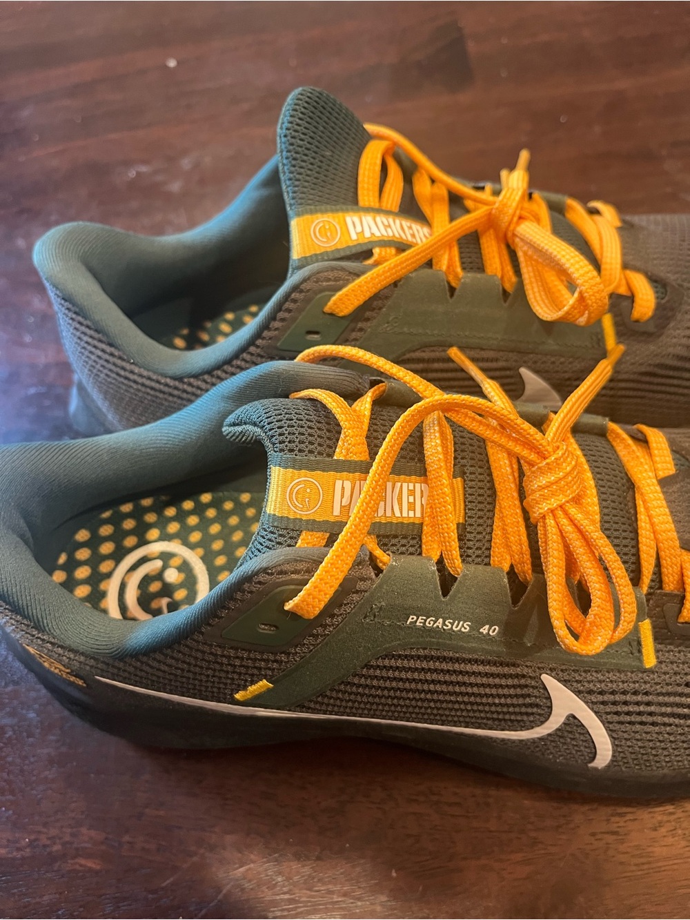 NWOT Men’s Nike Packers Tennis Shoes - Picture 3 of 5